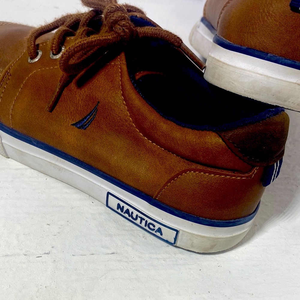 Nautica Kids Sneakers - Brown and White